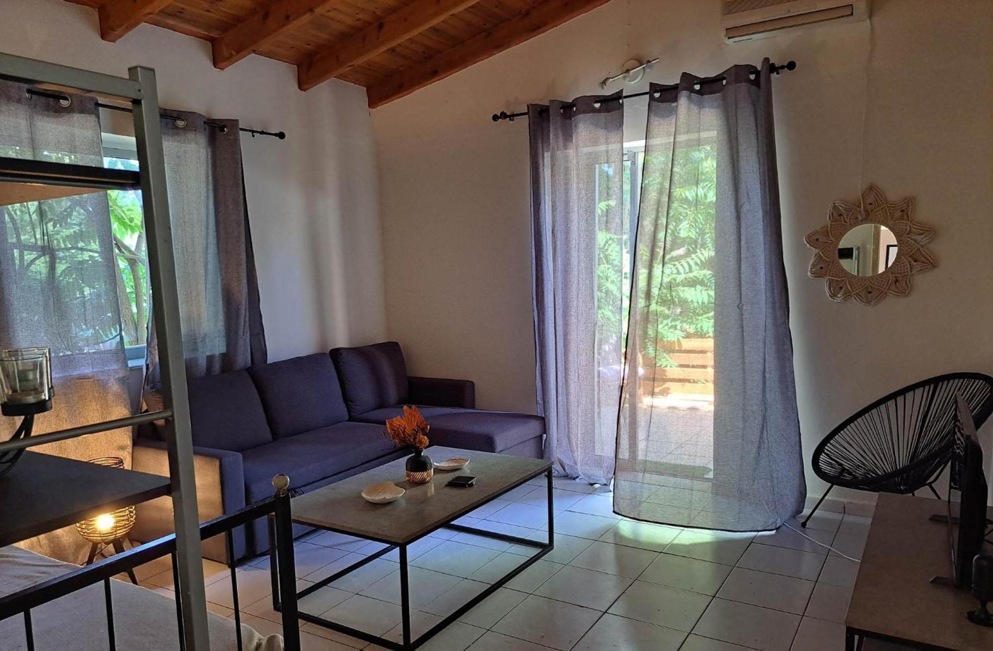 Felina House Villa Артемида Екстериор снимка